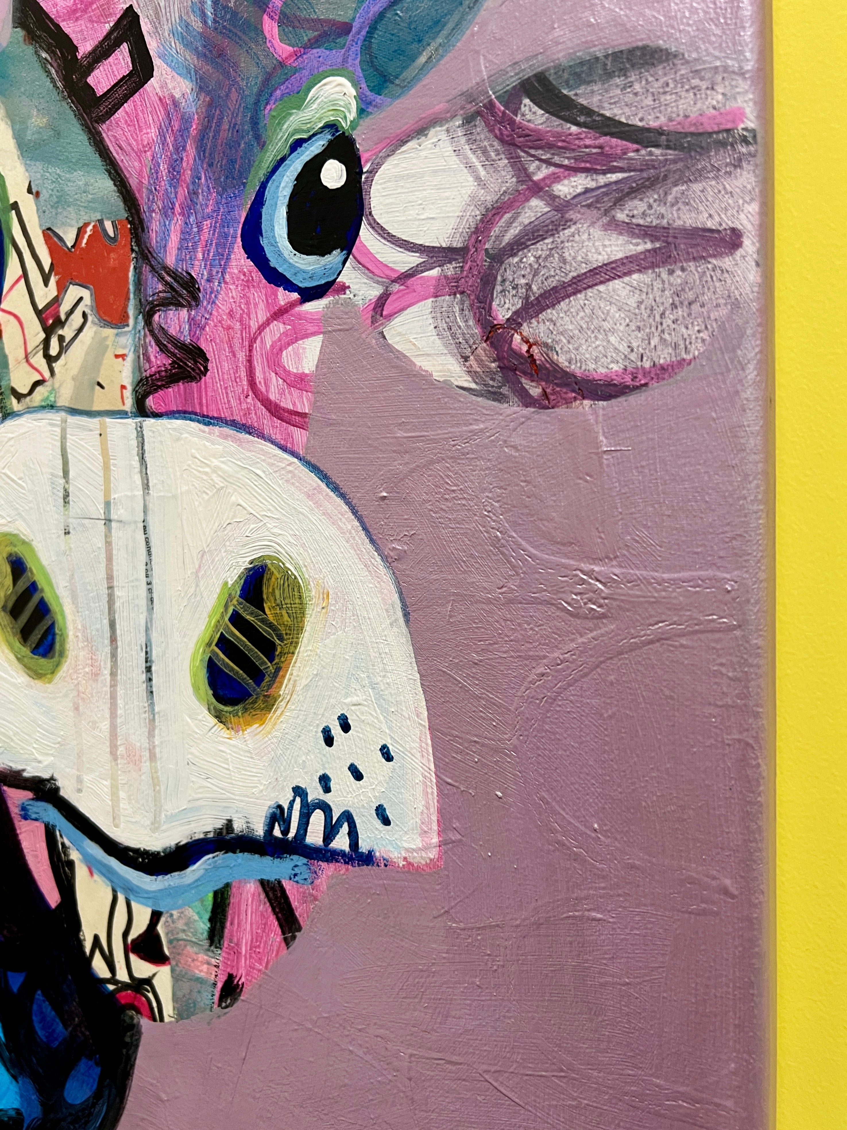 Pop Art 50x70cm VogelLisi Bärenstark, fröhliche Kuh bunte Hörner Bär Krone Collage Mut Stärke Humor, VogelLisi Serie, Acryl Collage Leinwand Original Fredi Gertsch, Seitenansicht