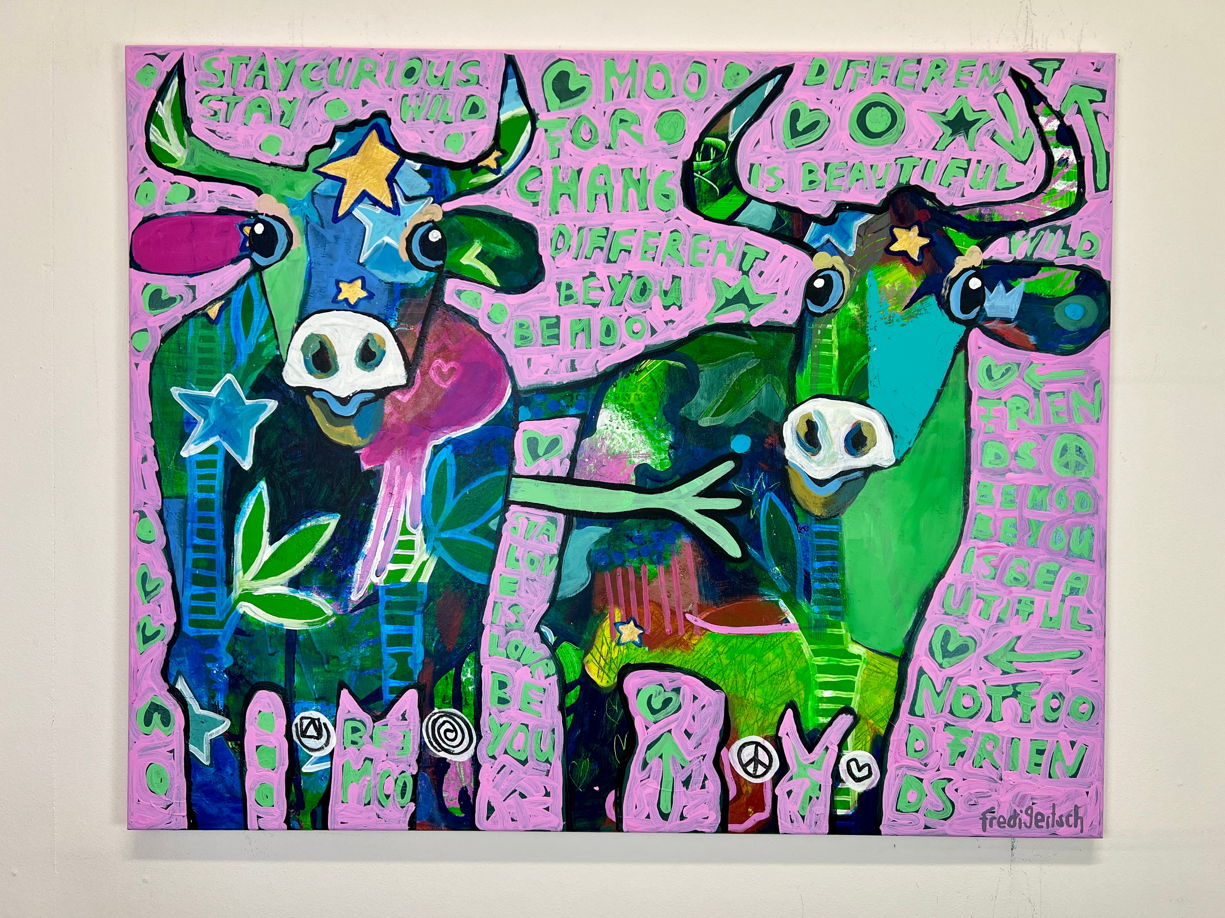 Pop Art 100x80cm Just Us Two Be You, zwei fröhliche Kühe Sterne Peace-Zeichen positive Botschaften Selbstakzeptanz Diversität Mut, Just Us Two Serie, Acryl Leinwand Original Fredi Gertsch, in Atelier