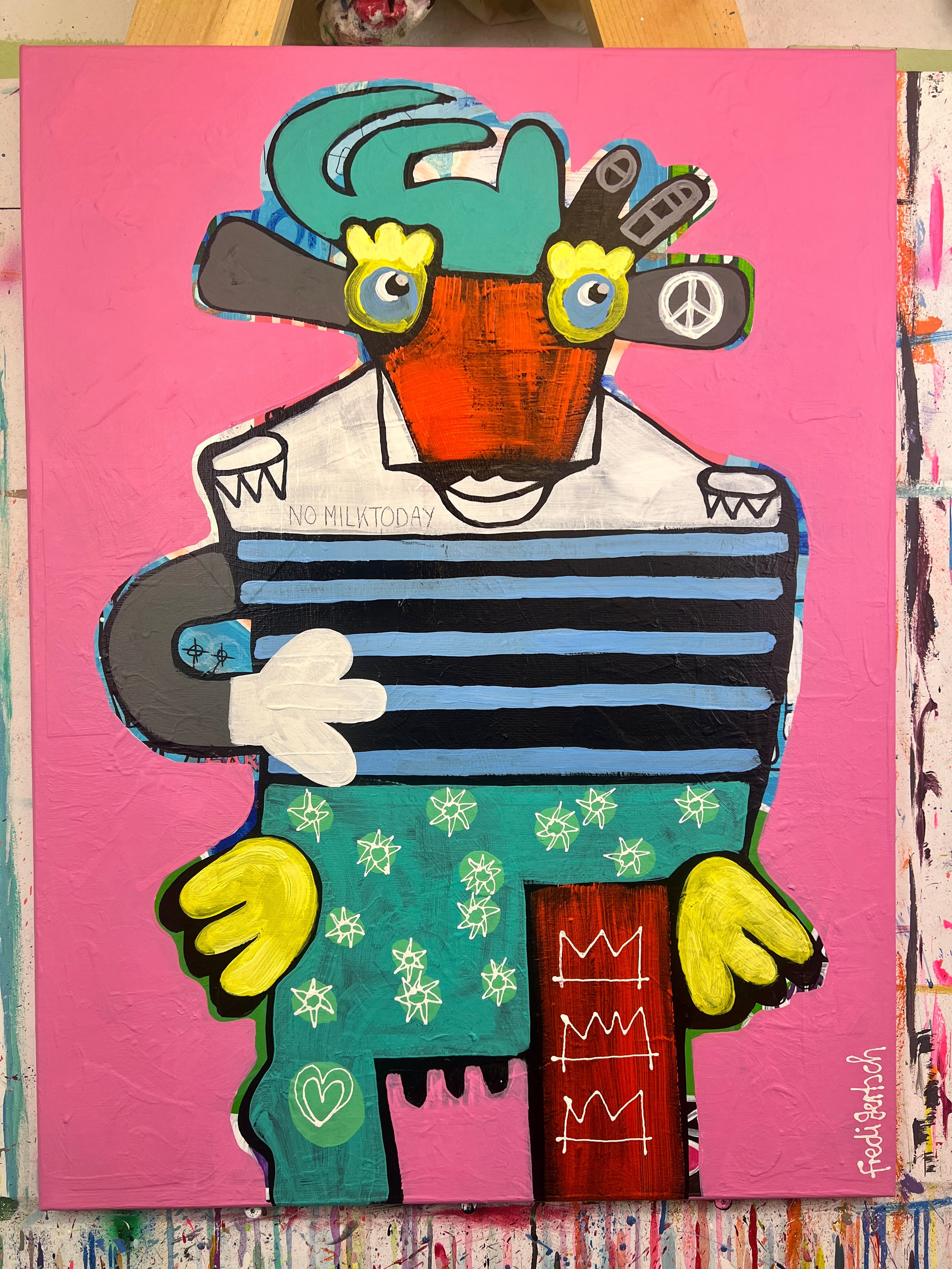 IPop Art 60x80cm No Milk Today, modische Kuh Basquiat-Kronen Peace-Zeichen gestreiftes Leibchen geblümte Hosen Vegan-Statement, Nachhaltigkeit Rebellion, Acryl Leinwand Original Fredi Gertsch, auf Staffelei