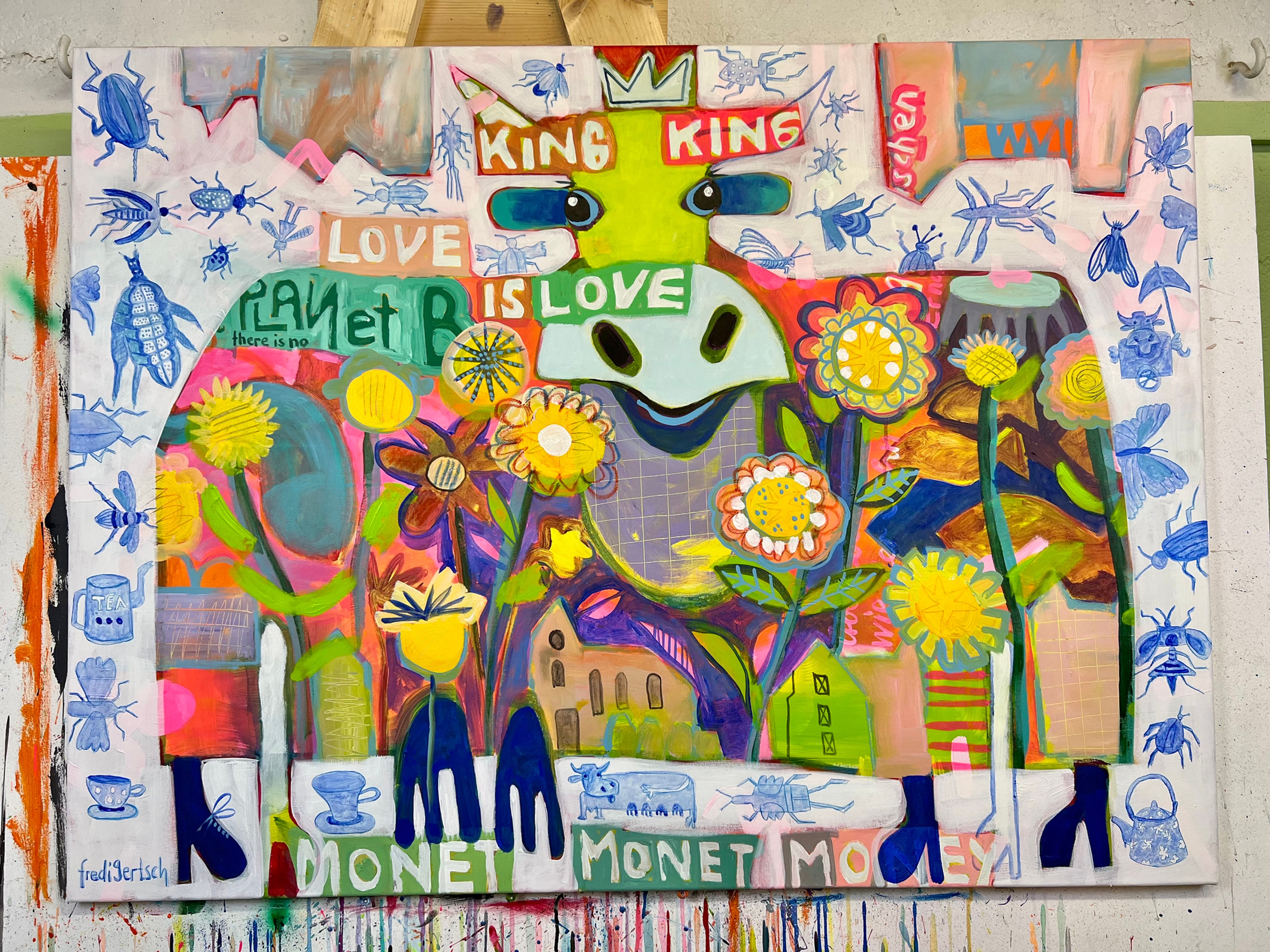 Pop Art Kuh 120x90cm Flower Power Baby, grosse Kuh Blumen blaue Insekten Biodiversität, Nachhaltigkeit Natur, Acryl Leinwand Original Fredi Gertsch, auf Staffelei.
